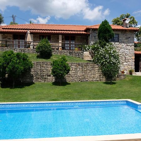 Casa Das Andorinhas 塞洛里库迪巴什图 外观 照片