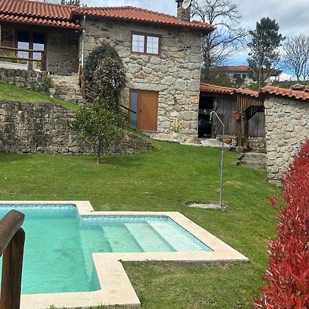 Casa Das Andorinhas 塞洛里库迪巴什图 外观 照片