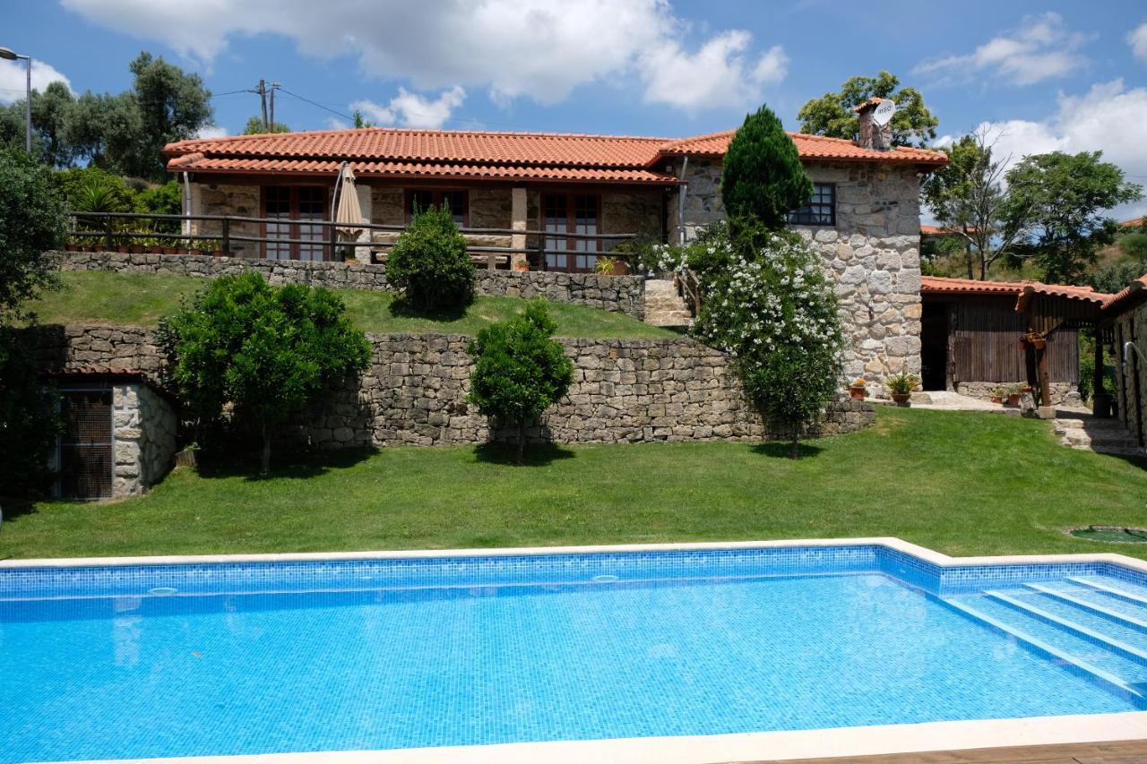 Casa Das Andorinhas 塞洛里库迪巴什图 外观 照片