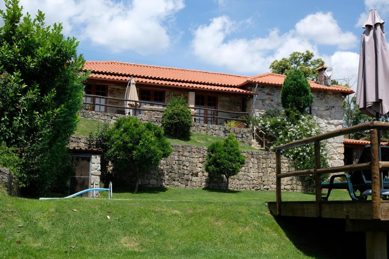 Casa Das Andorinhas 塞洛里库迪巴什图 外观 照片