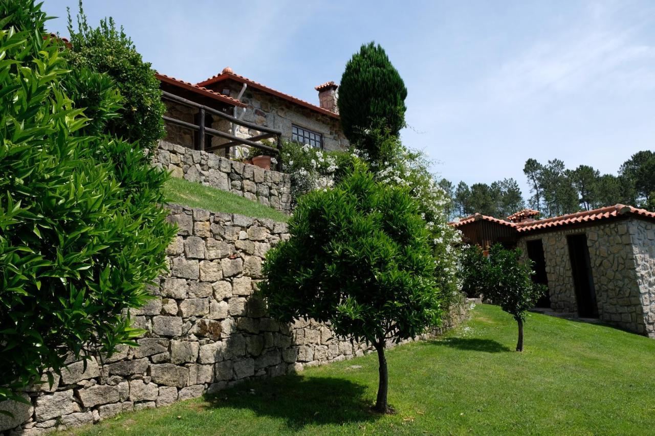 Casa Das Andorinhas 塞洛里库迪巴什图 外观 照片