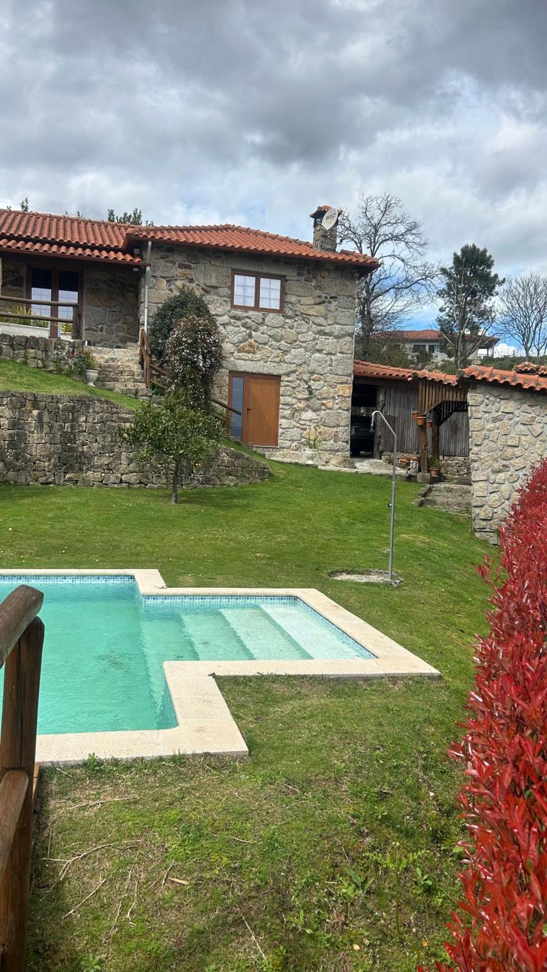 Casa Das Andorinhas 塞洛里库迪巴什图 外观 照片