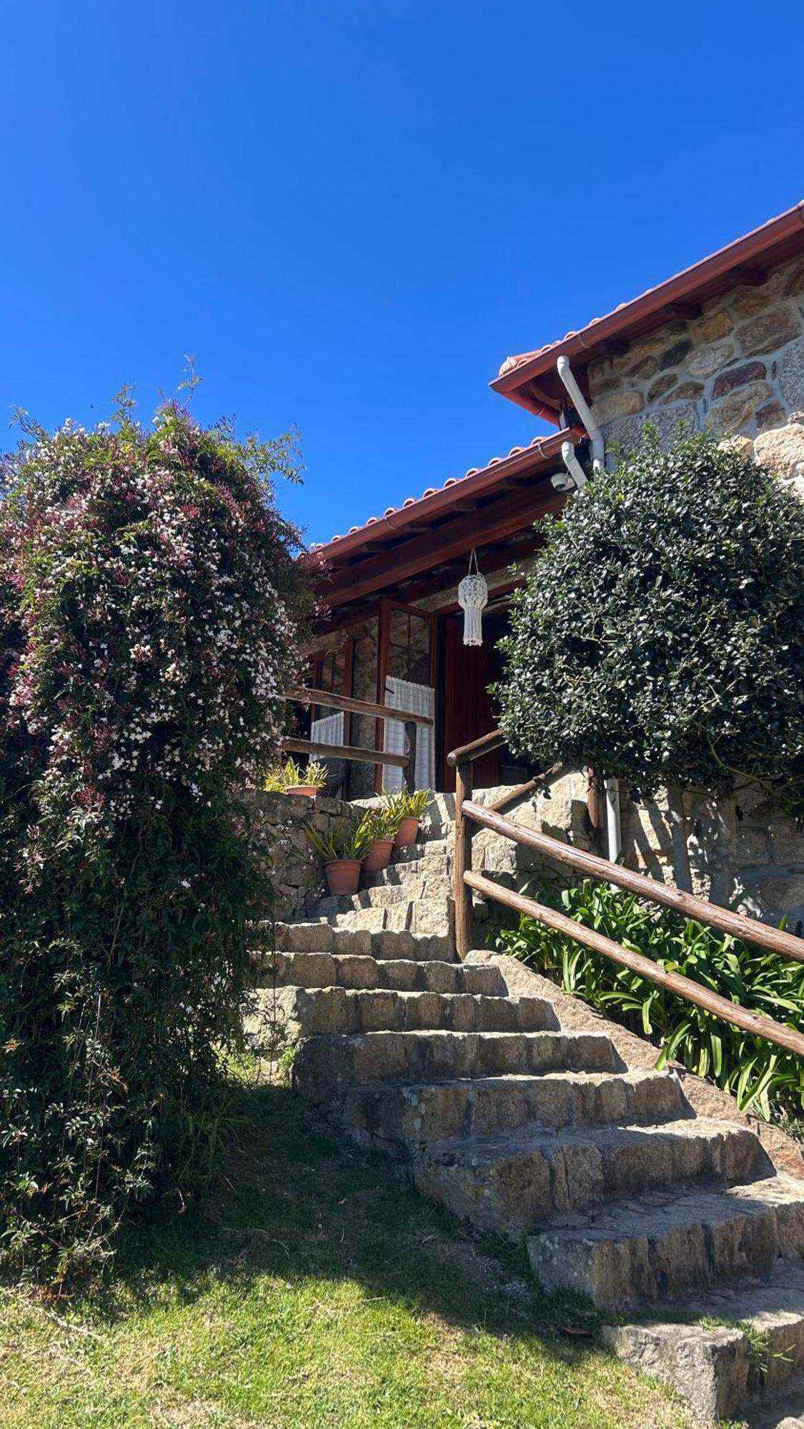 Casa Das Andorinhas 塞洛里库迪巴什图 外观 照片