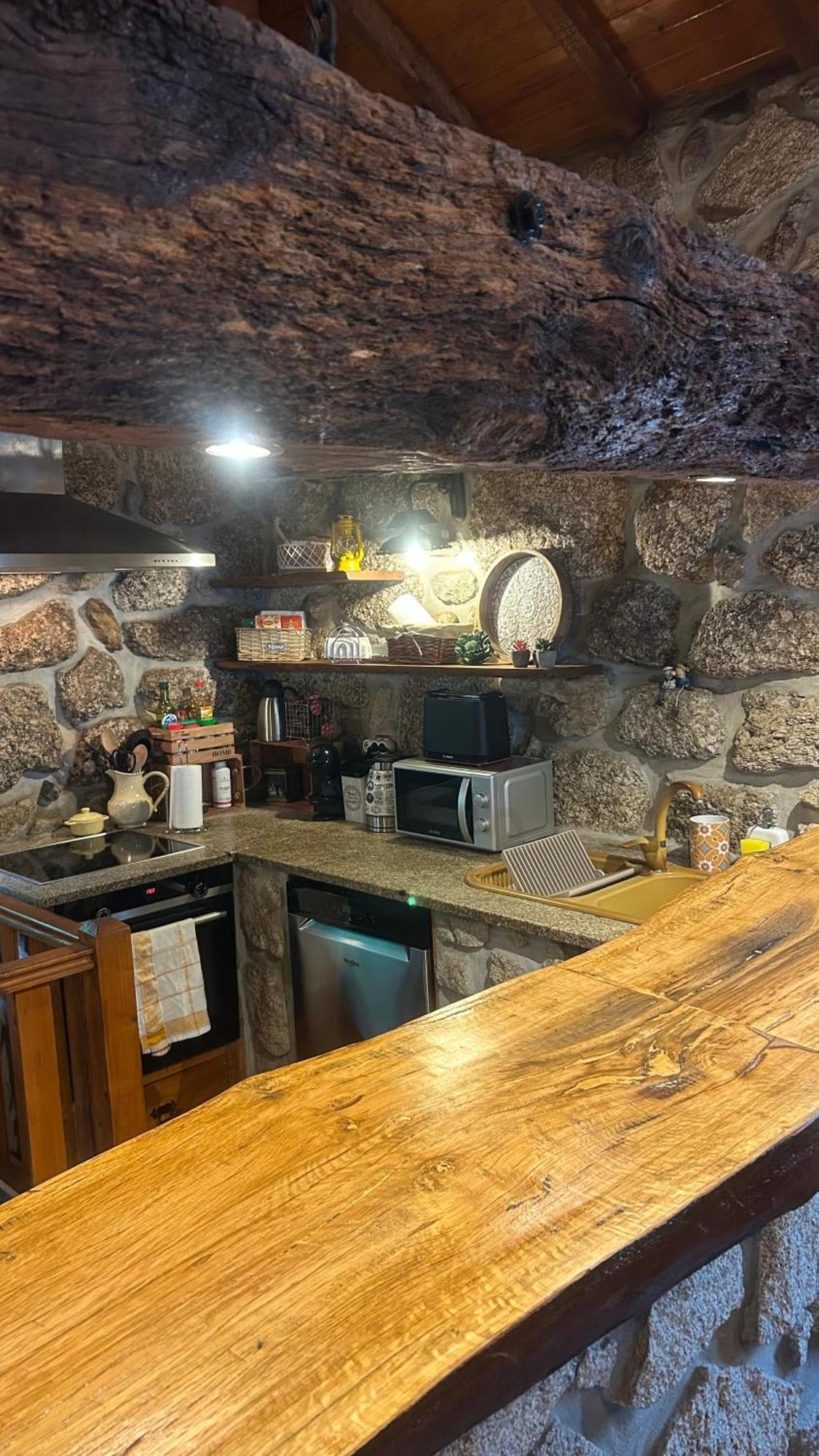 Casa Das Andorinhas 塞洛里库迪巴什图 外观 照片